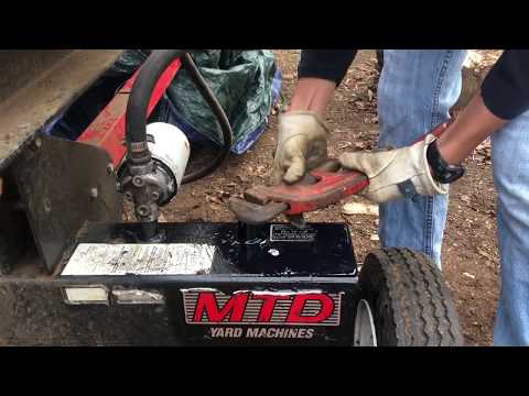Filling the hydraulic oil in a log splitter!