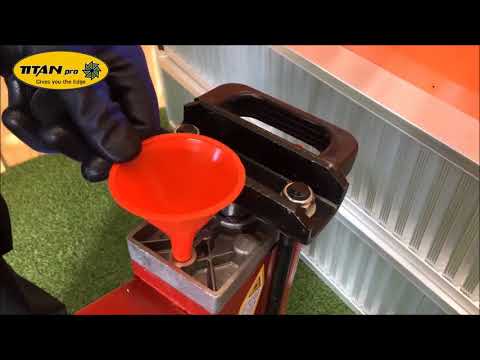 Electric Log Splitter Hydraulic Oil Check - How-To from Titan Pro