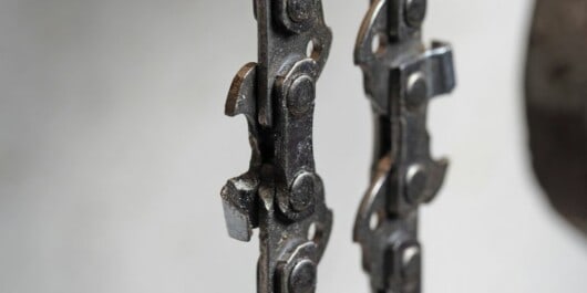 Are Chainsaw Chains Universal? 2 chainsaw chain