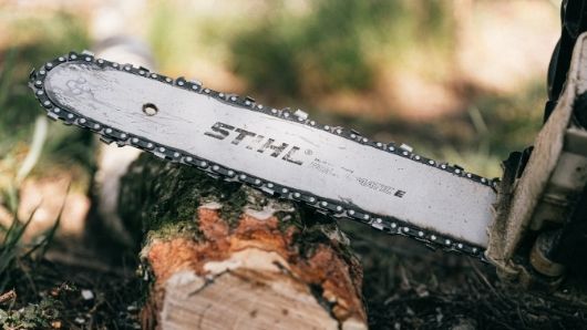 What Size Chainsaw Do I Need: Beginner's Guide 4 chainsaw bar and chain