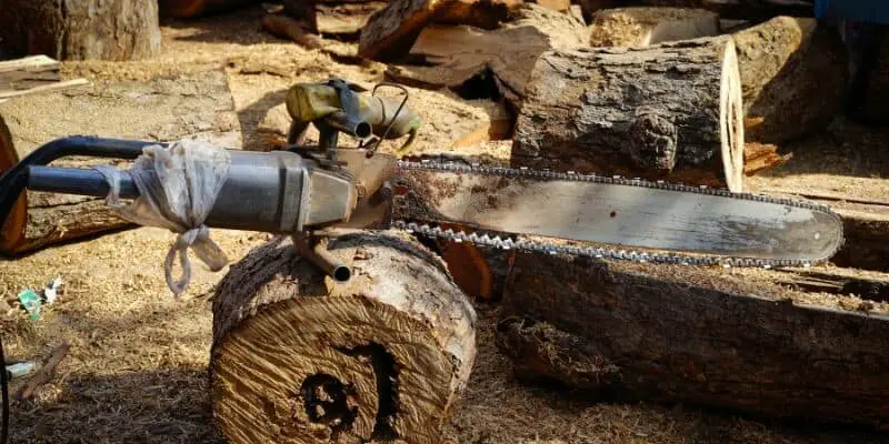 chainsaw history which was first chainsaw