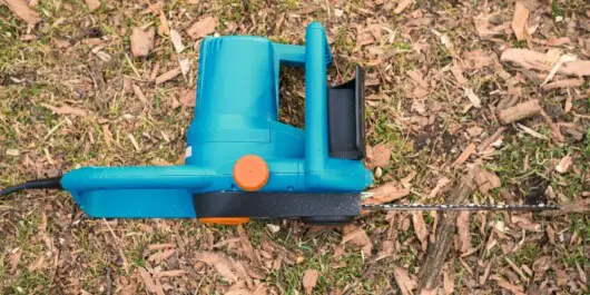 Do Electric Chainsaws Need Oil 2 electric chainsaw