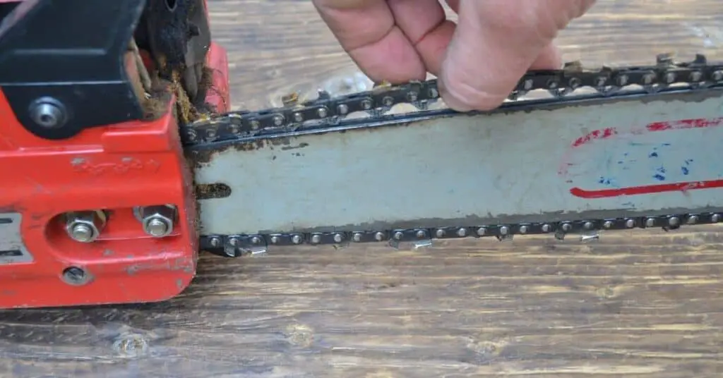 How Tight Should A Chainsaw Blade Be | Backyard Mike