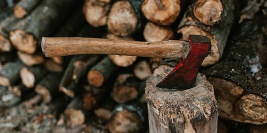 how to split logs without a log splitter - axe in log