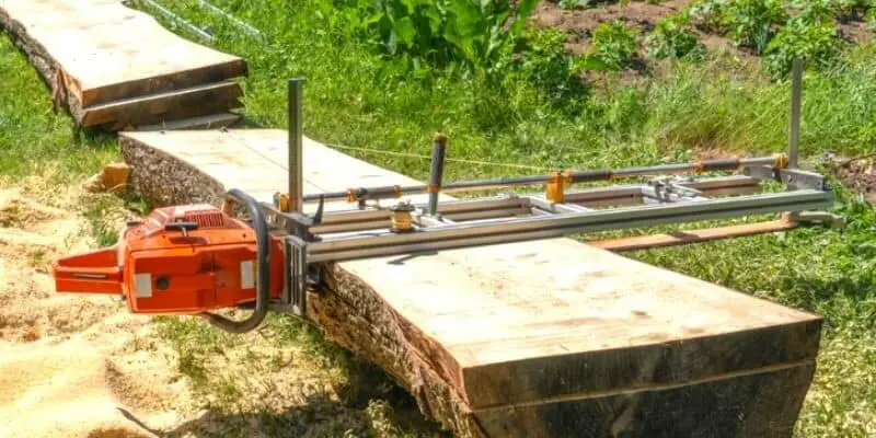 how to use a chainsaw mill