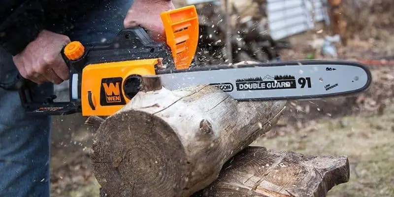 how to use an electric chainsaw