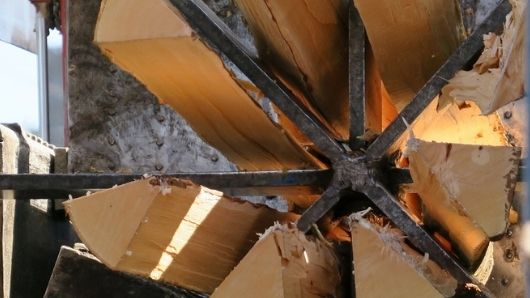 How To Use A Log Splitter: Log Splitting For Beginners 4 log splitting