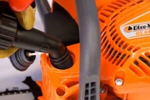 How To Mix Chainsaw Gas : Stihl Oil Mix Ratio Chart for Chainsaws: A ...