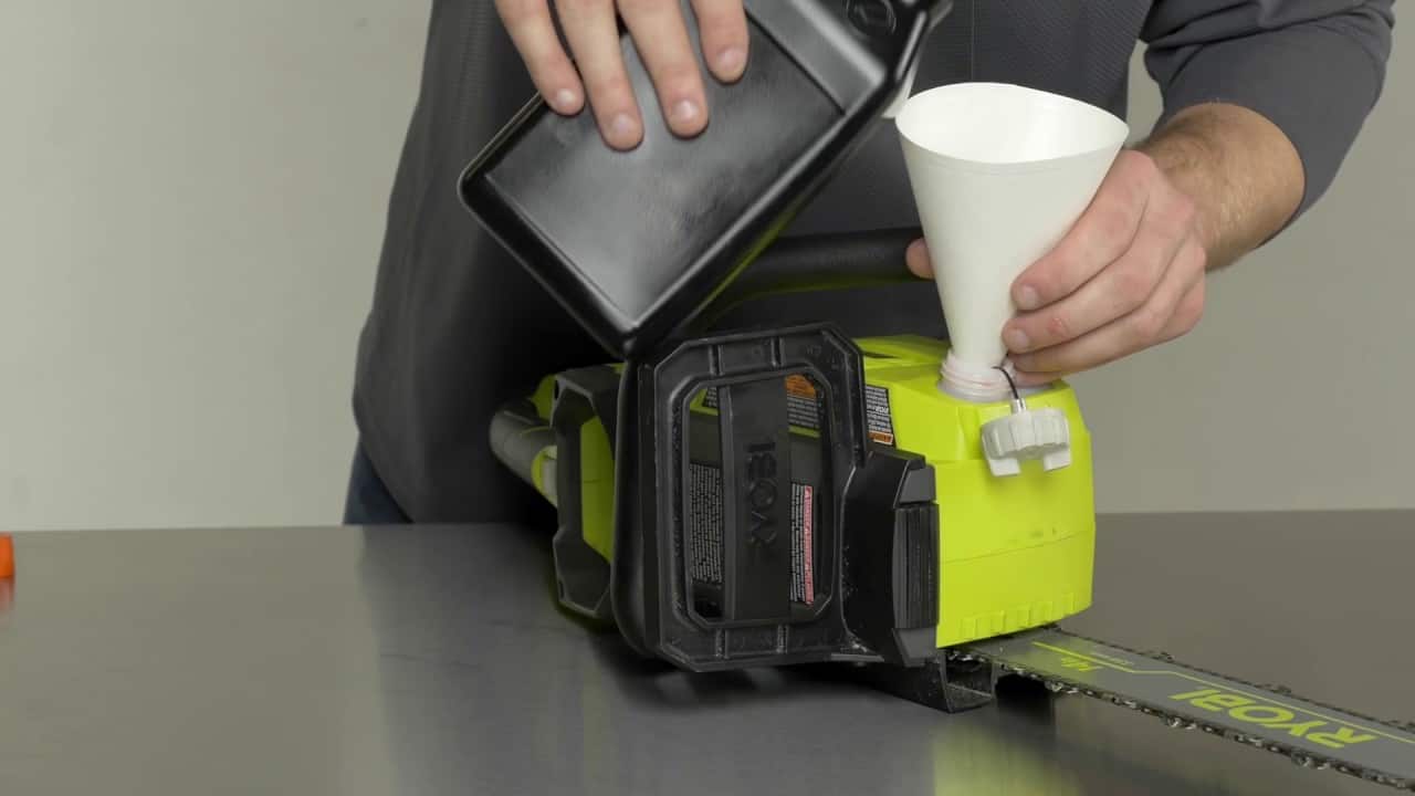 What Oil To Use In Pole Saw? Backyard Mike