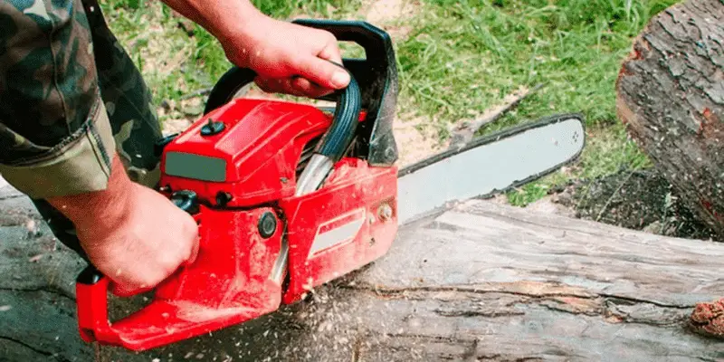 what should you not do with a chainsaw