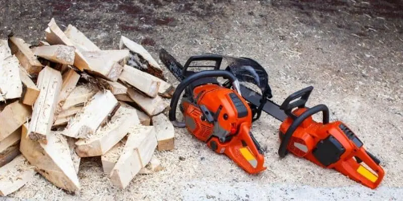 which is better gas or battery chainsaw
